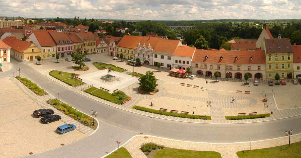 Pstrossova Vila - U Klasterni Zahrady Bechyne Exterior photo